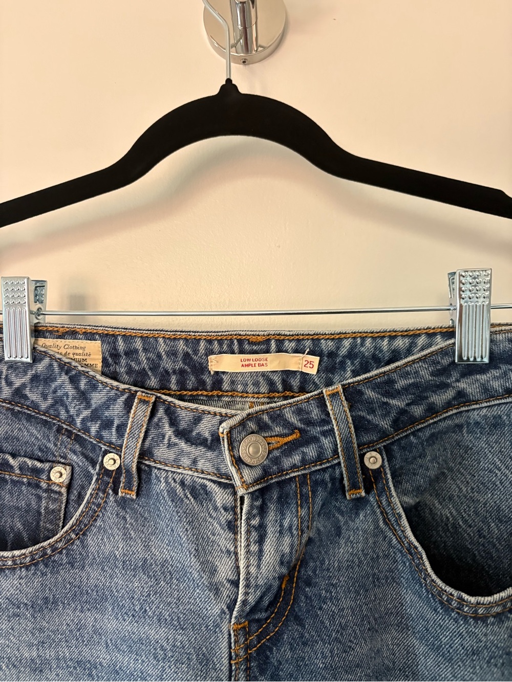 Levi’s Low Loose Women's Jeans in Blue - Size 25